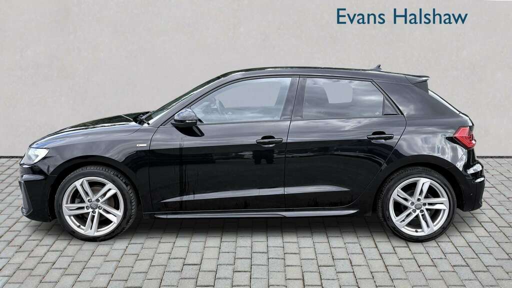 Audi A1 Audi Sportback 30 Tfsi Sport S Tronic Black #4