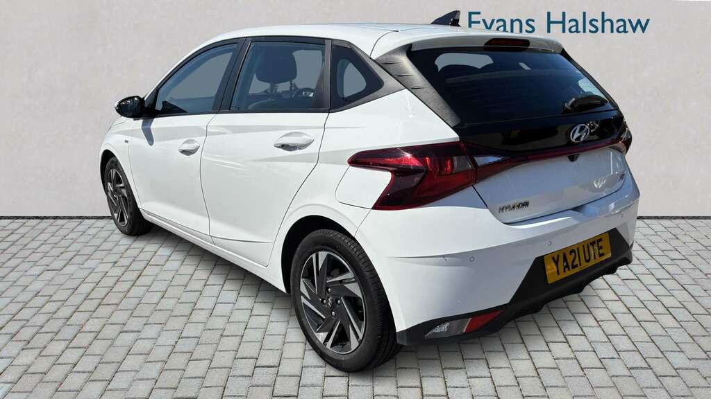 Hyundai I20 1.0T Gdi 48V Mhd Se Connect 2021 YA21UTE White #3