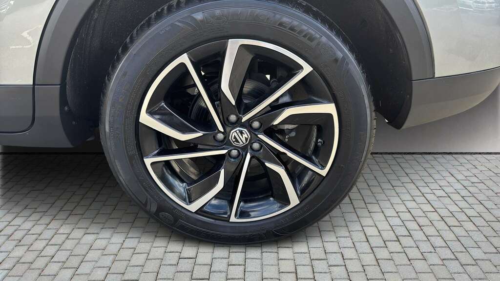 MG ZS 1.0T Gdi Exclusive 2023 LB73WUE Silver #4