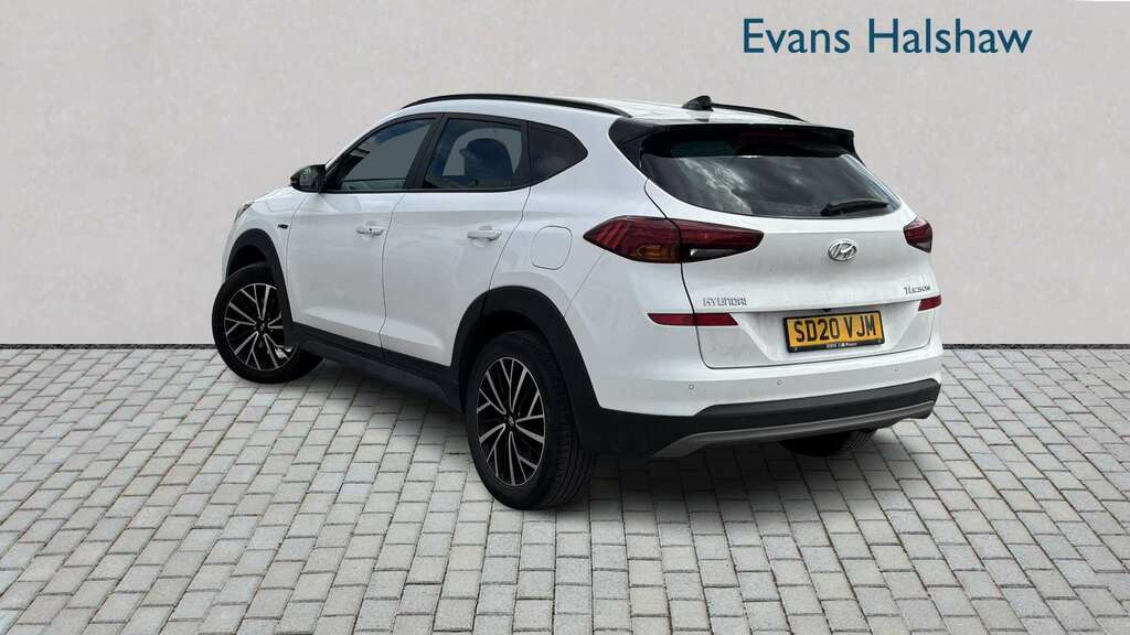 Hyundai Tucson 1.6 Gdi Se Nav 2Wd White #2