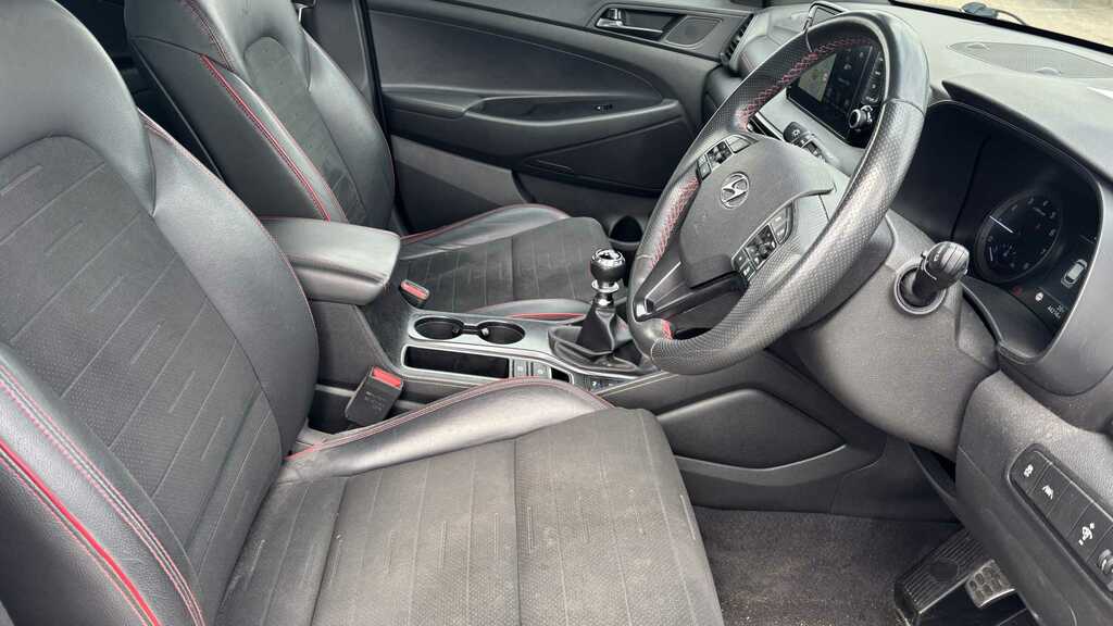Hyundai Tucson 1.6 Gdi Se Nav 2Wd White #6