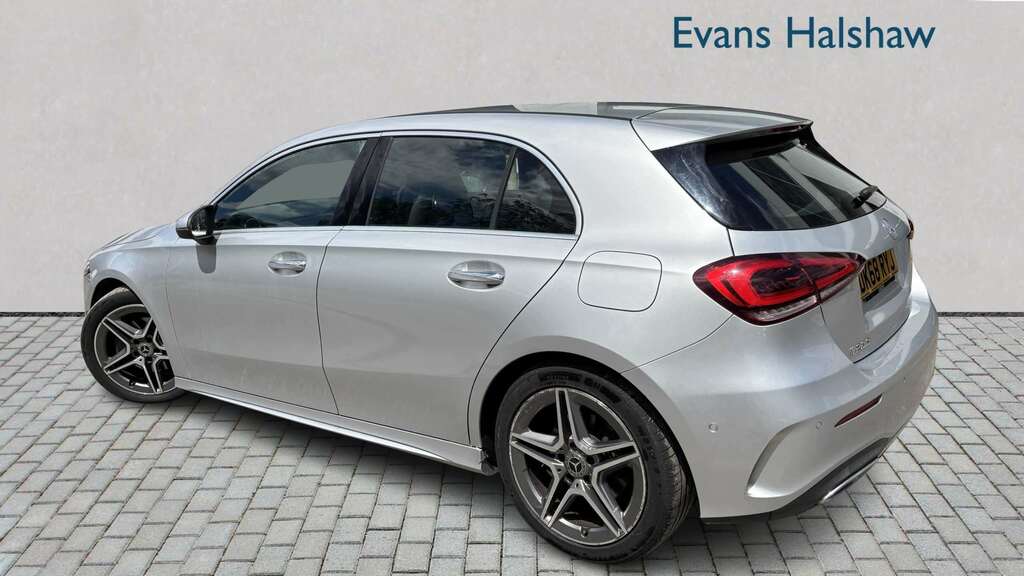 Mercedes-Benz A Class 2.0 A250 Amg Line 7G-dct Euro 6 Ss White #2