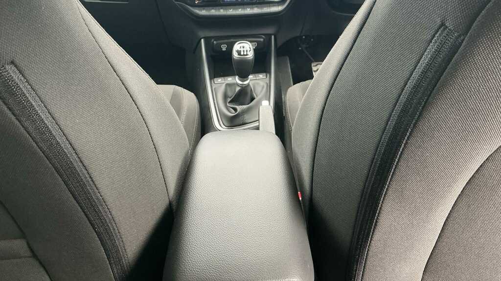 Hyundai Bayon 1.0 Tgdi Advance Black #34
