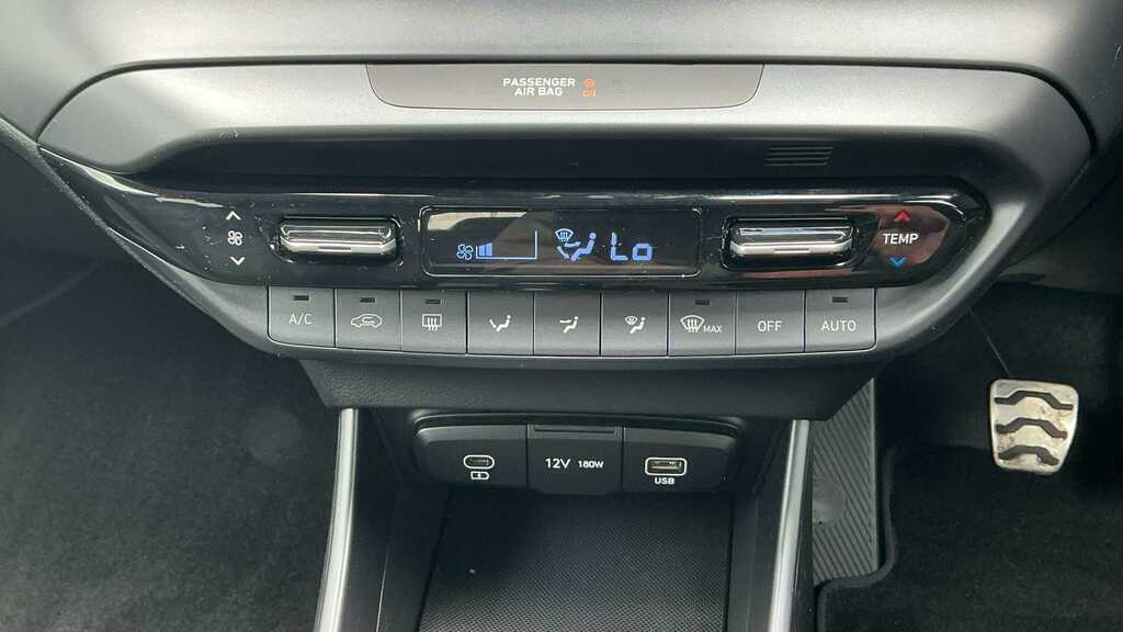 Hyundai Bayon 1.0 Tgdi Advance Black #24
