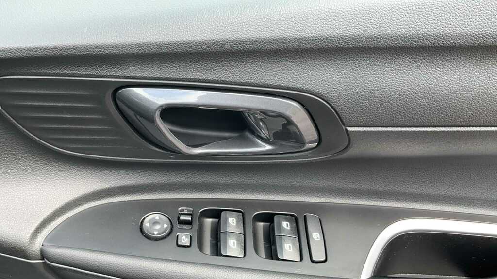 Hyundai Bayon 1.0 Tgdi Advance Black #11