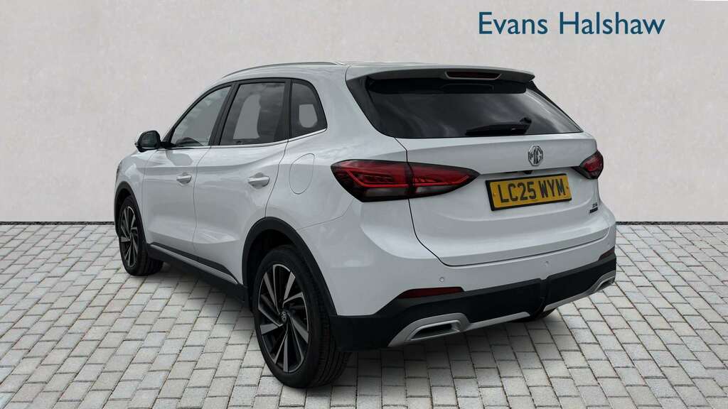 MG ZS 1.5 Hybrid Trophy 2025 White #5