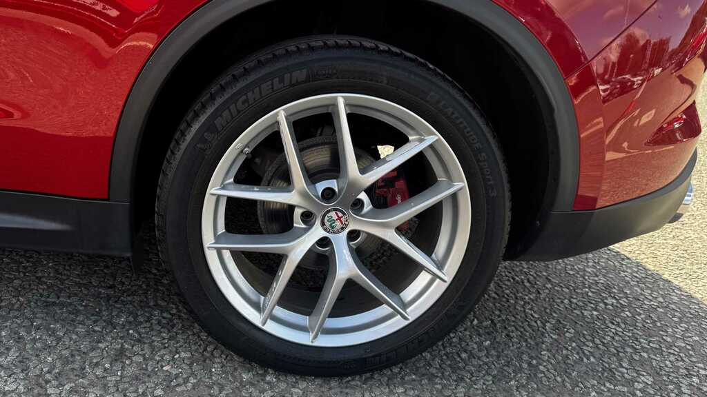 Alfa Romeo Stelvio 2.0 Turbo 280 Milano Red #11