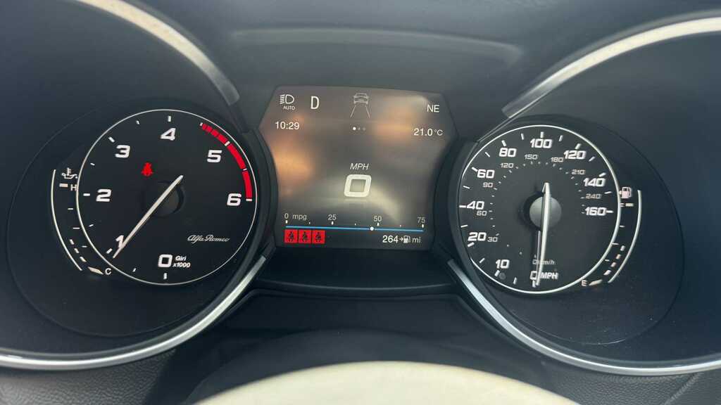 Alfa Romeo Stelvio 2.0 Turbo 280 Milano Red #24