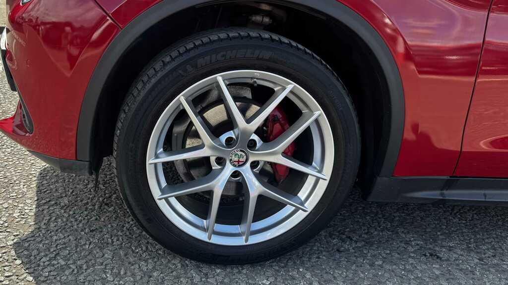 Alfa Romeo Stelvio 2.0 Turbo 280 Milano Red #12