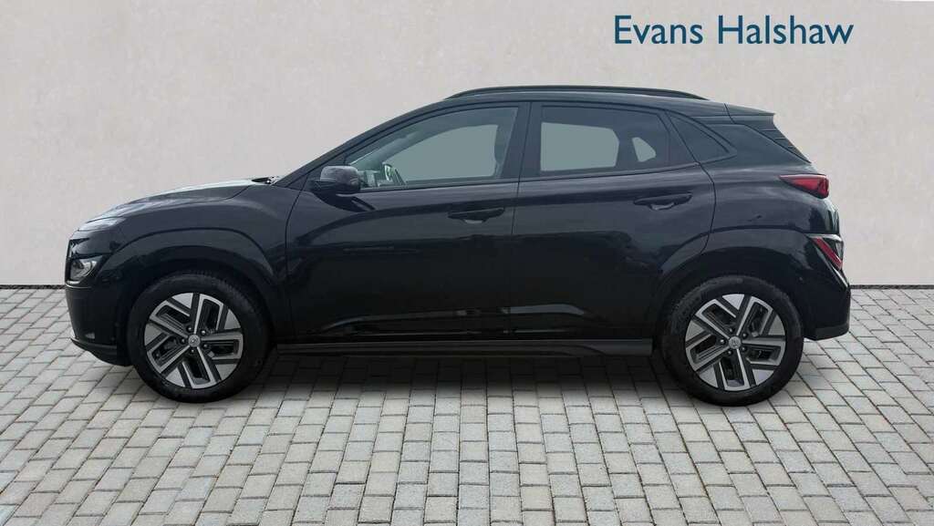 Hyundai Kona 150Kw Premium 64Kwh 2023 Black #5