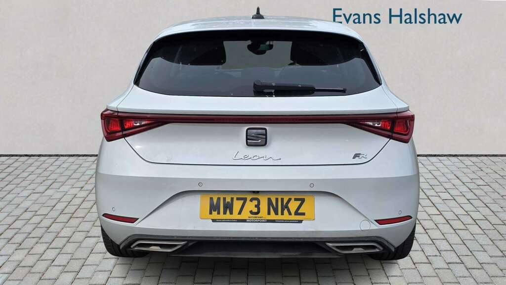 Seat Leon 1.0 Etsi Fr Dsg 2023 White #5