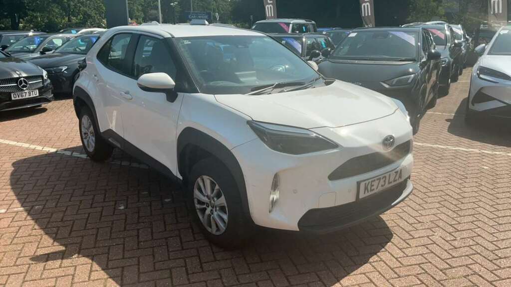 Toyota Yaris Cross 1.5 Hybrid Icon Cvt 2024 White #2