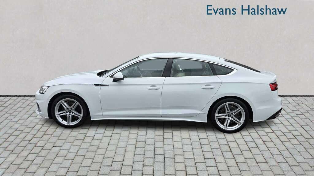Audi A5 35 Tfsi Sport S Tronic 2024 BJ24FVB White #3