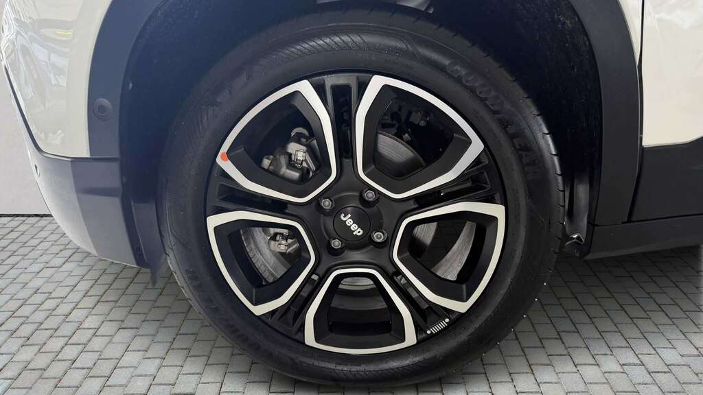 Jeep Avenger 115Kw Summit 54Kwh 2026 YX26WKN #6