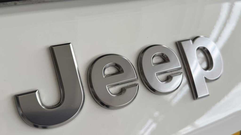 Jeep Avenger 115Kw Summit 54Kwh 2026 YX26WKN #4