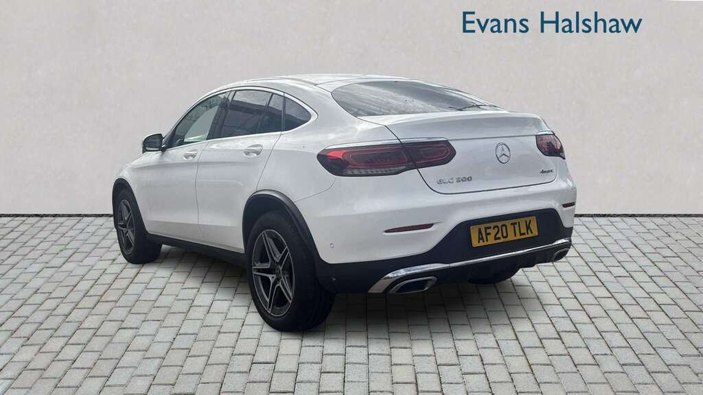 Mercedes-Benz GLC Class Glc 300 4Matic Amg Line 9G-tronic 2020 White #3
