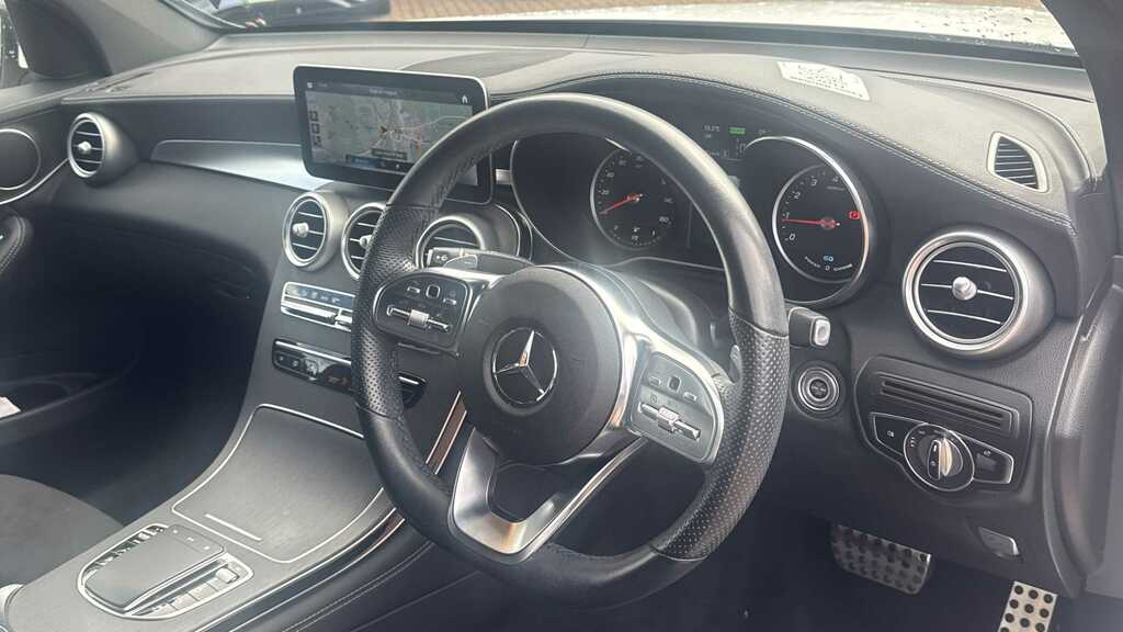 Mercedes-Benz GLC Class Glc 300 4Matic Amg Line 9G-tronic 2020 White #2