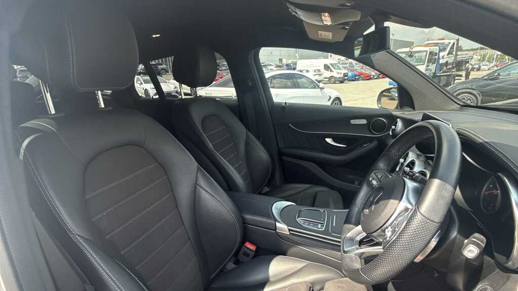 Mercedes-Benz GLC Class Glc 300 4Matic Amg Line 9G-tronic 2020 White #3