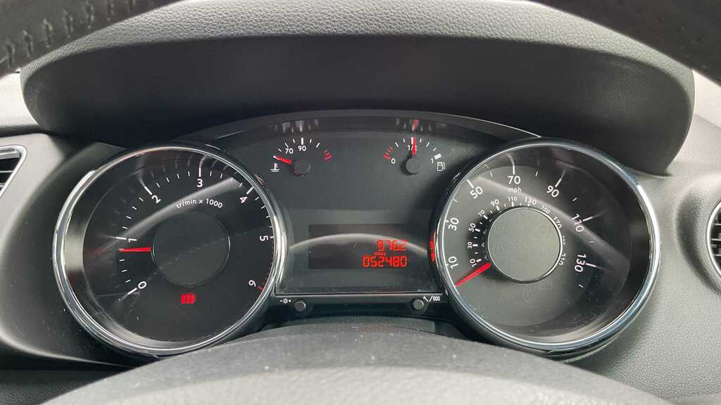 Peugeot 3008 Blue Hdi Ss Allure Grey #9