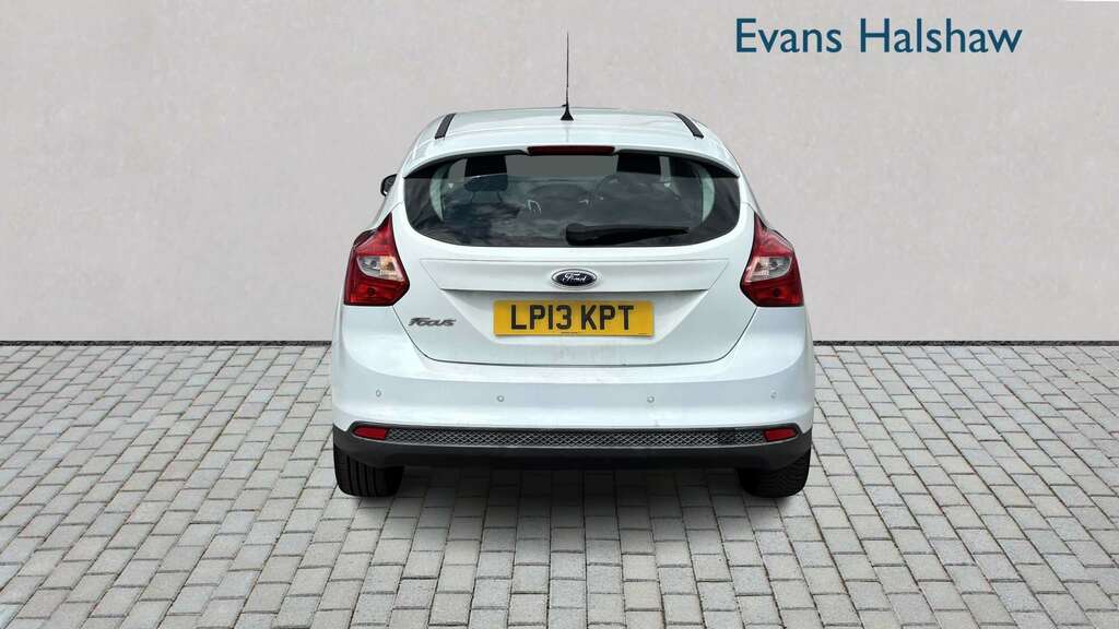 Ford Focus Estate 1.6 Tdci Econetic Zetec Euro 5 Ss 2 Red #5