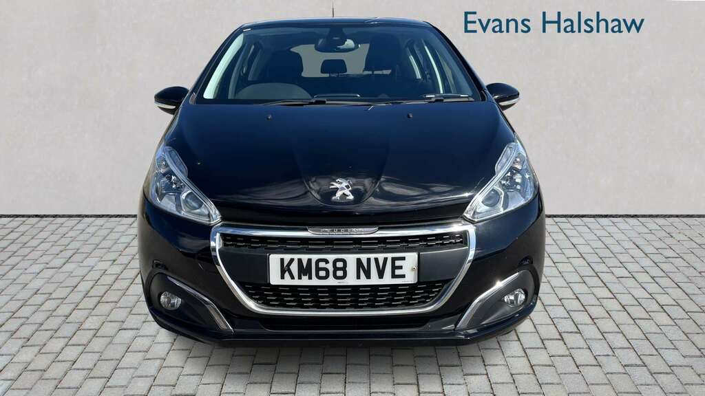 Peugeot 208 1.2 Puretech 82 Signature Start Stop 2018 KM68NVE Black #3