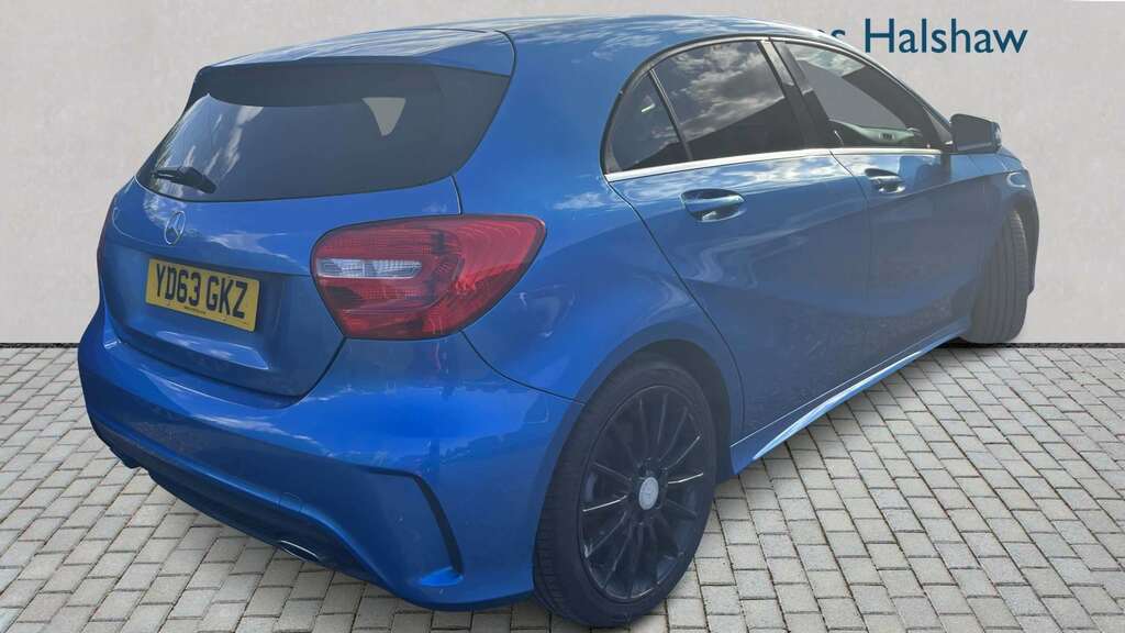 Mercedes-Benz A Class Hatchback 1.8 A200 Cdi Sport Euro 5 Ss 201 White #2
