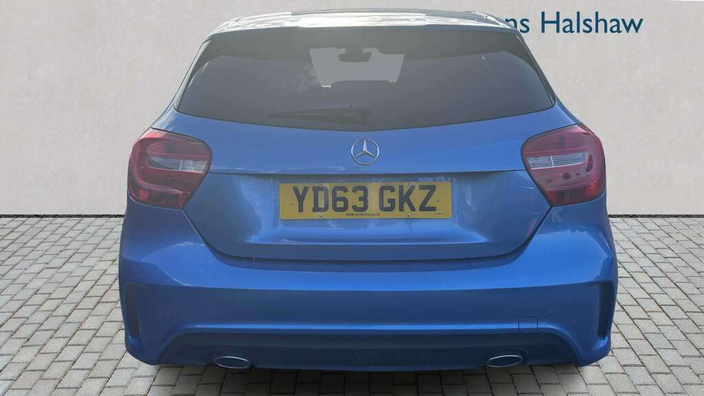 Mercedes-Benz A Class Hatchback 1.8 A200 Cdi Sport Euro 5 Ss 201 White #3