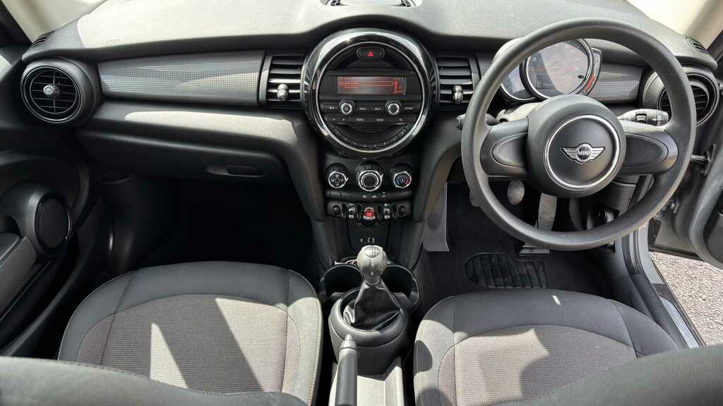 Mini Hatch 1.5 Cooper 2017 PX67WLW Grey #5