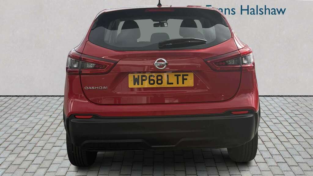 Nissan Qashqai 1.3 Dig-t Visia Smart Vision Pack 2019 WP68LTF Red #2