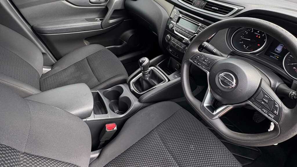 Nissan Qashqai 1.3 Dig-t Visia Smart Vision Pack 2019 WP68LTF Red #4