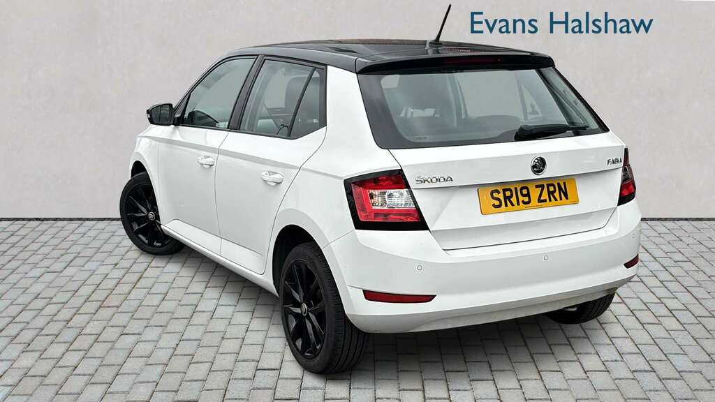 Skoda Fabia 1.0 Mpi 75 Colour Edition 2019 SR19ZRN White #2