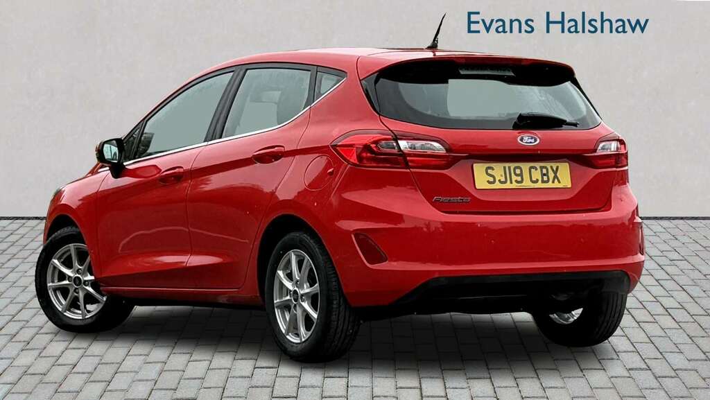 Ford Fiesta 1.1 Zetec 2019 Red #2