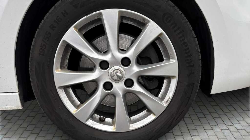 Vauxhall Corsa 1.2 Turbo Design 2023 SB23PWN White #4