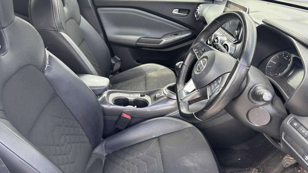 Nissan Juke 1.0 Dig T N Connecta Suv Dct Silver #6