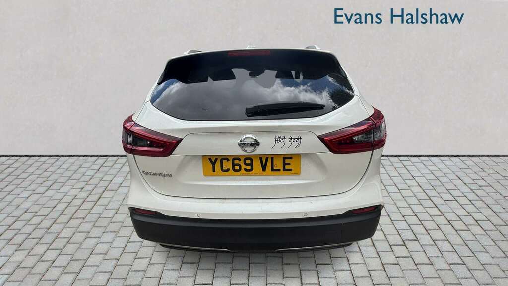 Nissan Qashqai 1.3 Dig-t N-connecta 2019 YC69VLE White #5