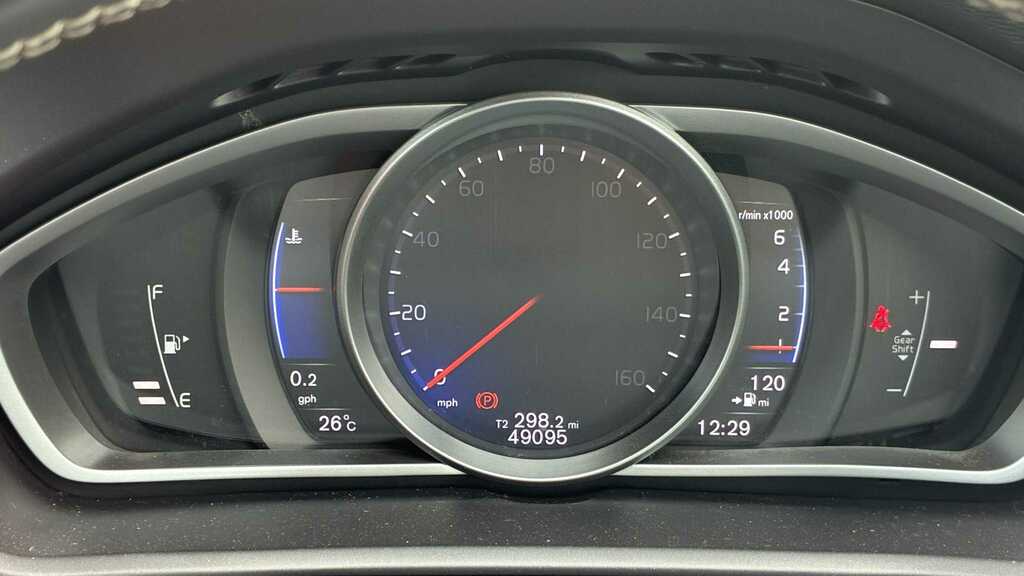 Volvo V40 T3 152 Inscription Geartronic Black #7
