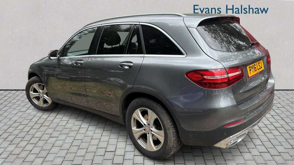 Mercedes-Benz GLC Class Glc 220D 4Matic Amg Line 9G-tronic #2