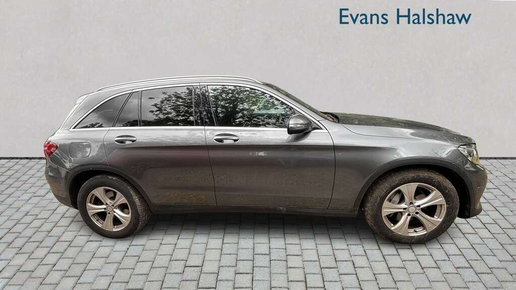 Mercedes-Benz GLC Class Glc 220D 4Matic Amg Line 9G-tronic #3