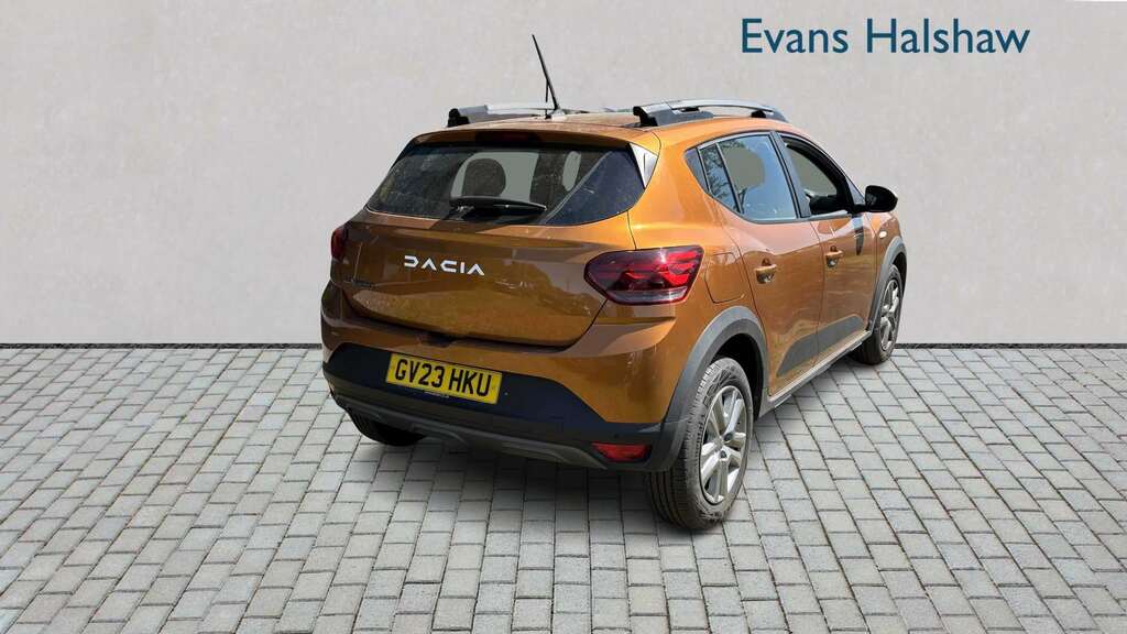 Dacia Sandero Stepway 1.0 Tce Expression Cvt 2023 GV23HKU Orange #4