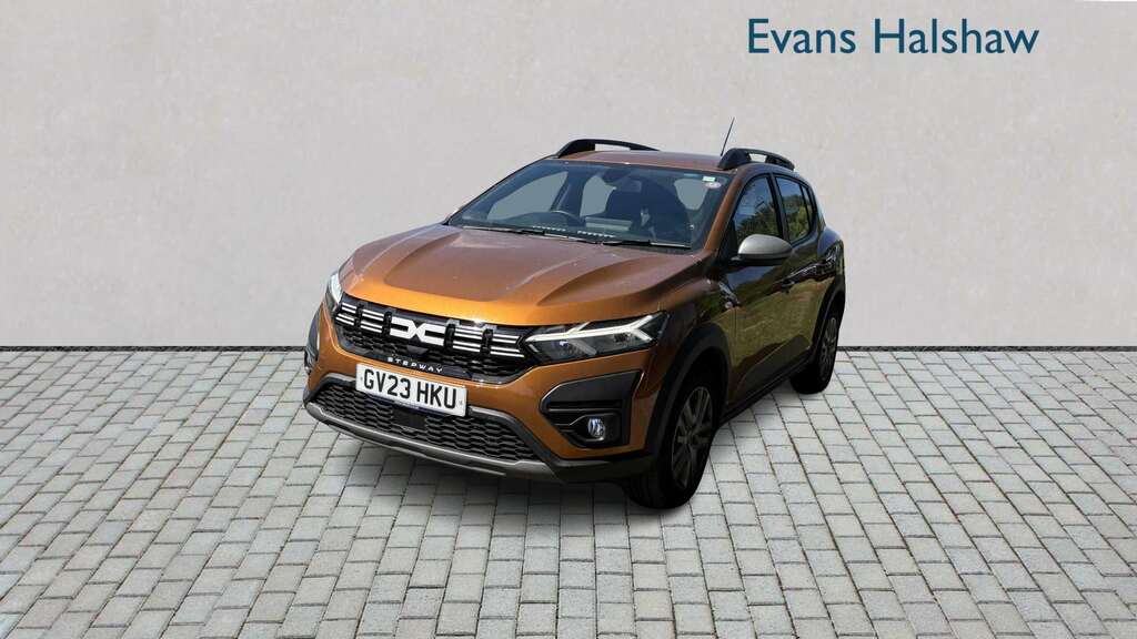 Dacia Sandero Stepway 1.0 Tce Expression Cvt 2023 GV23HKU Orange #2