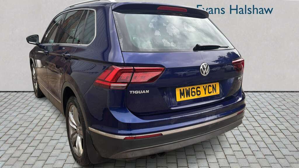 Volkswagen Tiguan 2.0 Tdi 150 Se Grey #3