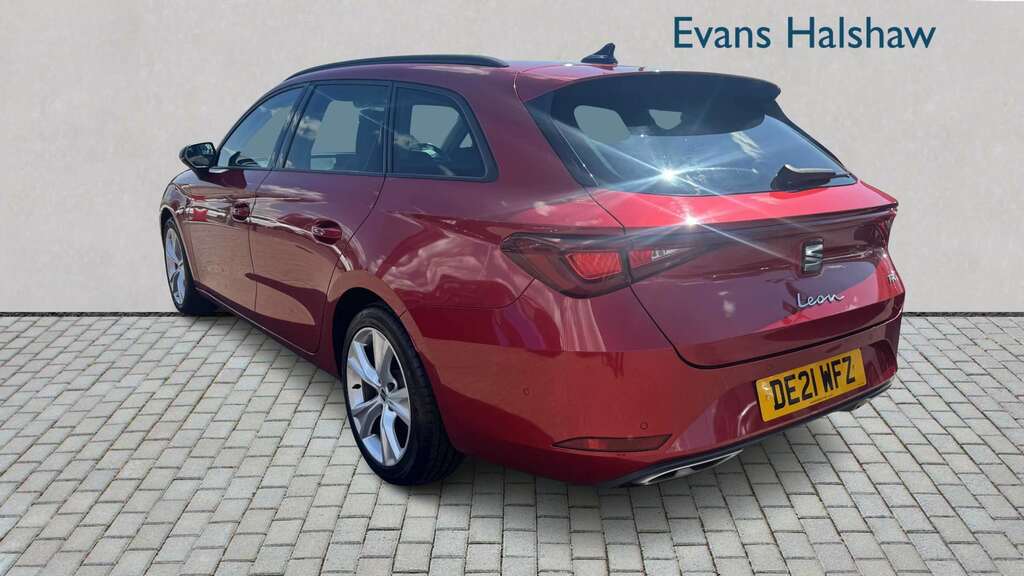 Seat Leon 1.5 Etsi 150 Fr Dsg 2021 Red #4