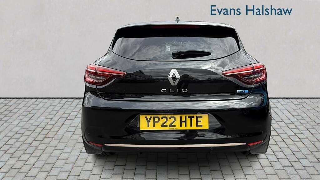 Renault Clio 1.6 E-tech Hybrid 140 Lutecia Se 2022 Black #4