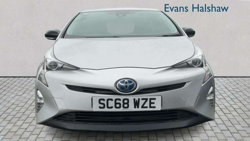 Toyota Prius 1.8 Vvti Business Edition Cvt 2018 Silver #4