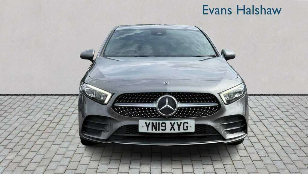 Mercedes-Benz A Class A200 Amg Line Executive 2019 YN19XYG Grey #4