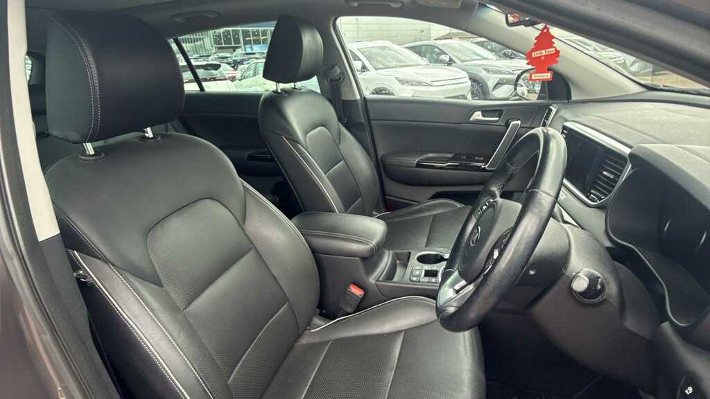 Kia Sportage 1.6 Crdi Ecodynamics 2 Suv Hybrid Dct Red #3