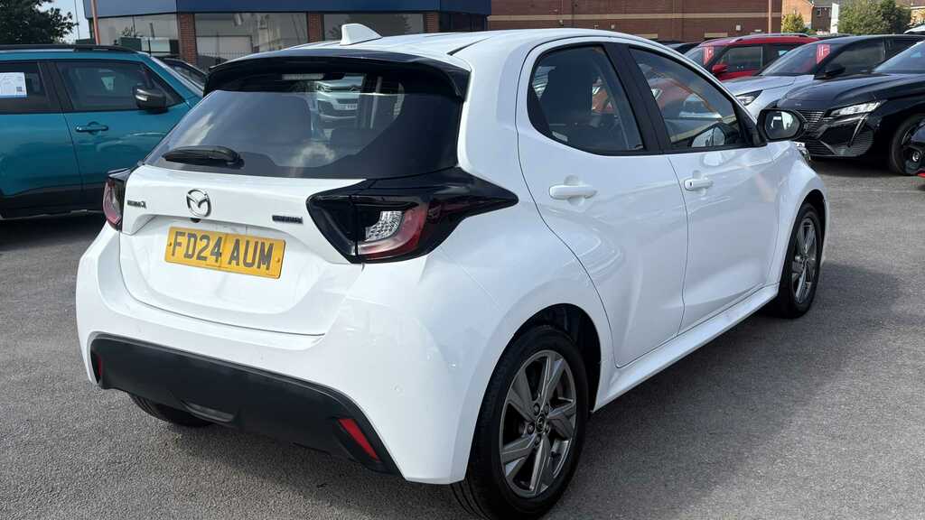 Mazda 2 1.5I Hybrid Exclusive Line Cvt 2024 FD24AUM White #6