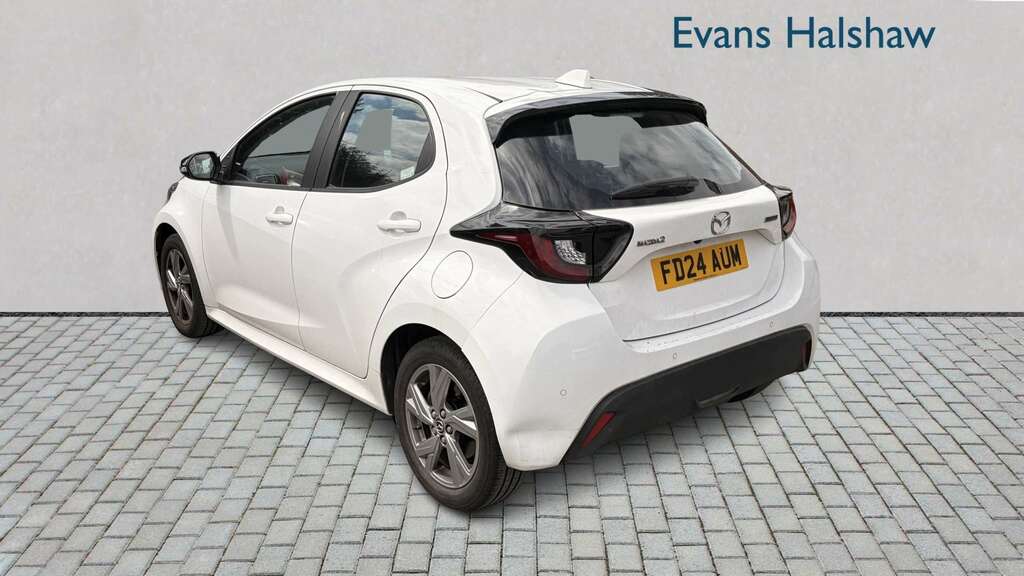 Mazda 2 1.5I Hybrid Exclusive Line Cvt 2024 White #3