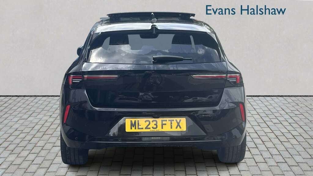 Vauxhall Astra 1.2 Turbo 130 Ultimate 2023 Black #4