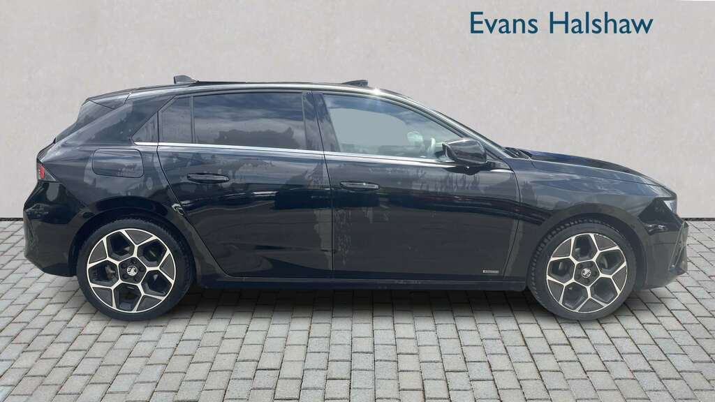 Vauxhall Astra 1.2 Turbo 130 Ultimate 2023 Black #3